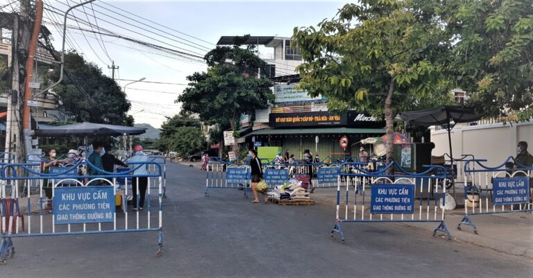 Khánh Hòa: Tìm người liên quan ca dương tính Covid-19 đến siêu thị, tạp hóa, ngân hàng