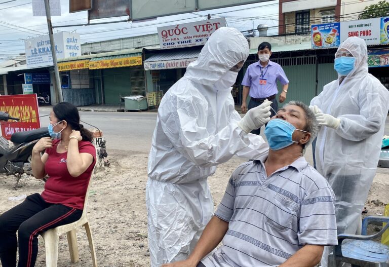 Tây Ninh: Xét nghiệm tổng sàng lọc dân cư, không có chuyện trữ lương thực 5 ngày