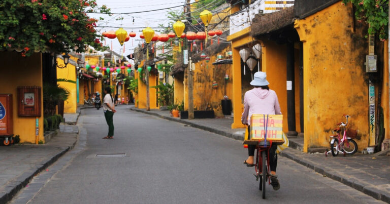 Quảng Nam: Cảnh cáo Phó chủ tịch UBND TP.Hội An và một Bí thư phường