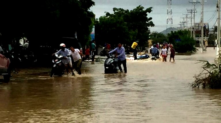 Ninh Thuận: Tìm thấy thi thể nạn nhân sau 3 ngày bị nước lũ cuốn trôi