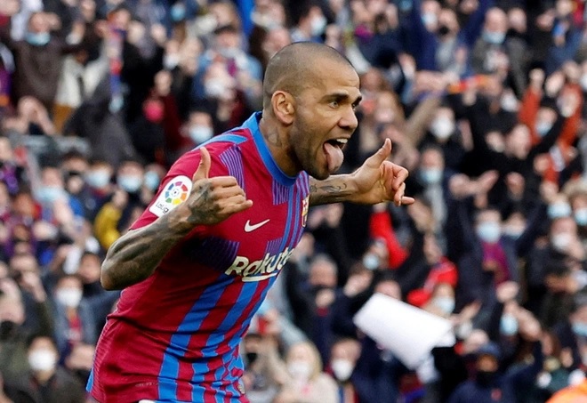 Dani Alves viết tâm thư chia tay Barcelona