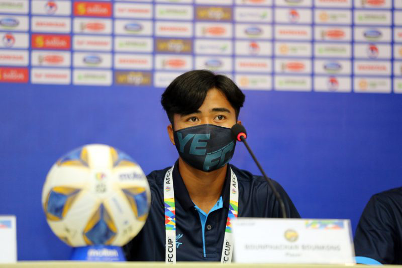 HLV Bae Ji Won: “Viettel trước tiên phải qua vòng bảng”