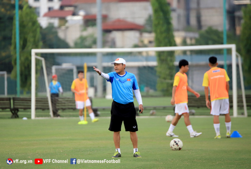 Tiền vệ Văn Trường: “Chiến thuật của thầy Nam khá giống với thầy Gong”