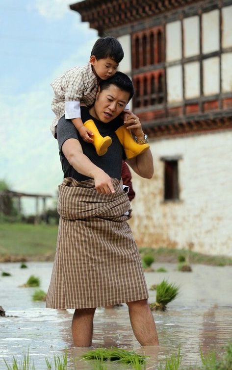 Hoàng hậu vạn người mê của Bhutan đón sinh nhật với vẻ đẹp không tuổi, để "Hoàng tử Rồng" một mình làm nhiệm vụ hoàng gia ở tuổi lên 6 - Ảnh 5.