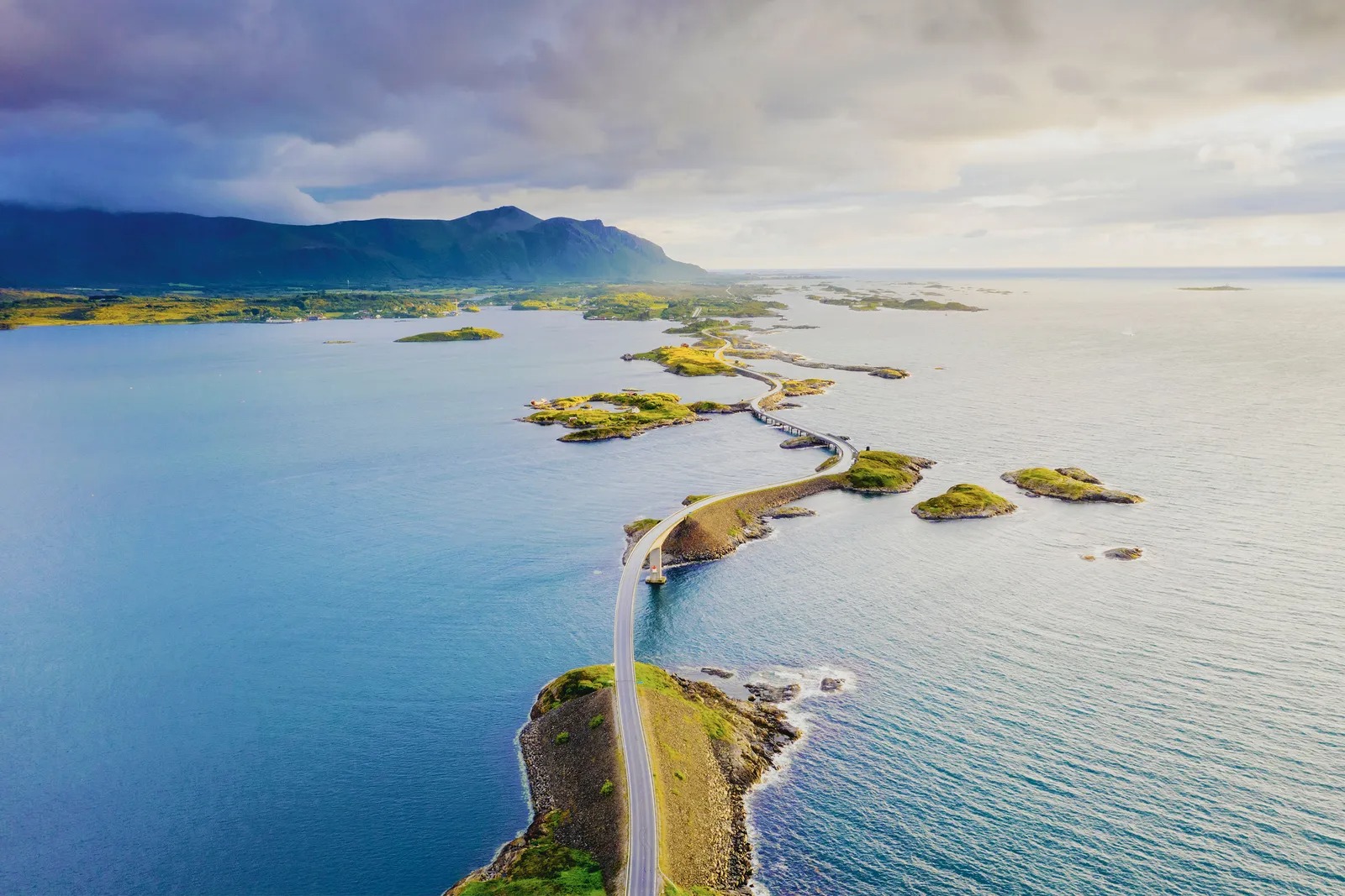 Chiêm ngưỡng những cây cầu đẹp kỳ vĩ nhất thế giới, ngắm thôi cũng thấy đã con mắt rồi - Ảnh 6. Chiêm ngưỡng những cây cầu đẹp kỳ vĩ nhất thế giới, ngắm thôi cũng thấy đã con mắt rồi - Ảnh 6.