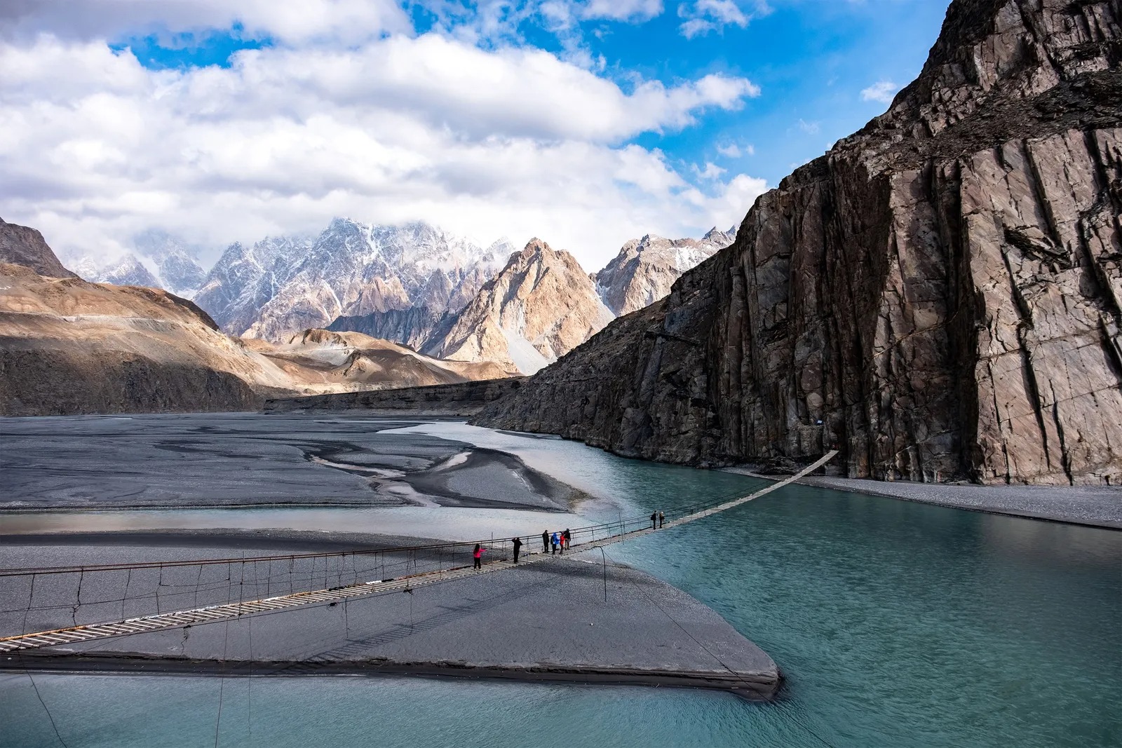 Chiêm ngưỡng những cây cầu đẹp kỳ vĩ nhất thế giới, ngắm thôi cũng thấy đã con mắt rồi - Ảnh 15. Chiêm ngưỡng những cây cầu đẹp kỳ vĩ nhất thế giới, ngắm thôi cũng thấy đã con mắt rồi - Ảnh 15.