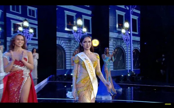 Phùng Trương Trân Đài xuất sắc lọt Top 6 Chung kết Miss International Queen 2022