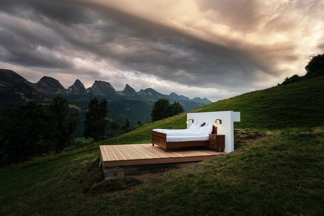 Khách sạn "ngàn sao" cho ngủ ngoài đường, thu 8 triệu đồng/đêm nhưng tại sao vẫn có hàng nghìn người đổ xô đặt phòng? - Ảnh 6. Khách sạn "ngàn sao" cho ngủ ngoài đường, thu 8 triệu đồng/đêm nhưng tại sao vẫn có hàng nghìn người đổ xô đặt phòng? - Ảnh 6.