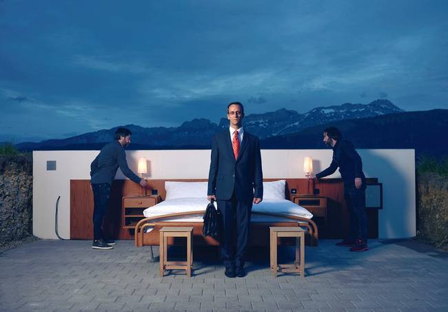 Khách sạn "ngàn sao" cho ngủ ngoài đường, thu 8 triệu đồng/đêm nhưng tại sao vẫn có hàng nghìn người đổ xô đặt phòng? - Ảnh 10. Khách sạn "ngàn sao" cho ngủ ngoài đường, thu 8 triệu đồng/đêm nhưng tại sao vẫn có hàng nghìn người đổ xô đặt phòng? - Ảnh 10.