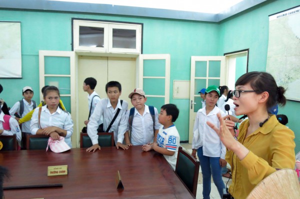 Lịch sử cấp THPT bắt buộc và lựa chọn: Đề xuất hai hướng thiết kế chương trình Lịch sử cấp THPT bắt buộc và lựa chọn: Đề xuất hai hướng thiết kế chương trình