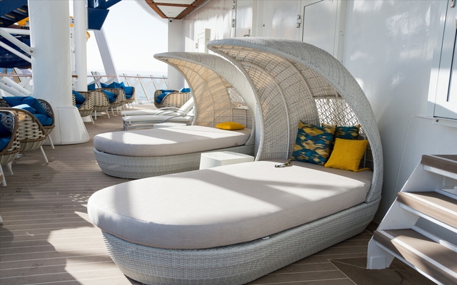 Chiêm ngưỡng du thuyền hạng sang “khổng lồ” nhất thế giới: Dài 362 mét và có 18 tầng, sức chứa tới 8.600 người, phải bỏ ra hơn 29.000 USD để sống một tuần trên tàu - Ảnh 6. Chiêm ngưỡng du thuyền hạng sang “khổng lồ” nhất thế giới: Dài 362 mét và có 18 tầng, sức chứa tới 8.600 người, phải bỏ ra hơn 29.000 USD để sống một tuần trên tàu - Ảnh 6.