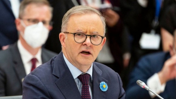 Thủ tướng Australia thăm Pháp để hàn gắn quan hệ Thủ tướng Australia thăm Pháp để hàn gắn quan hệ