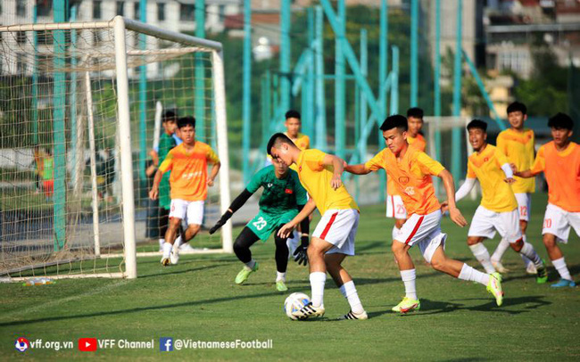 U19 Việt Nam thắng đội đầu bảng V.League trong trận giao hữu