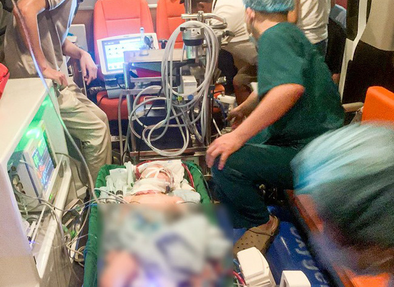 Vượt gần 700km, đặt ECMO cứu bé trai bị sốc phản vệ, phù phổi cấp, suy tuần hoàn