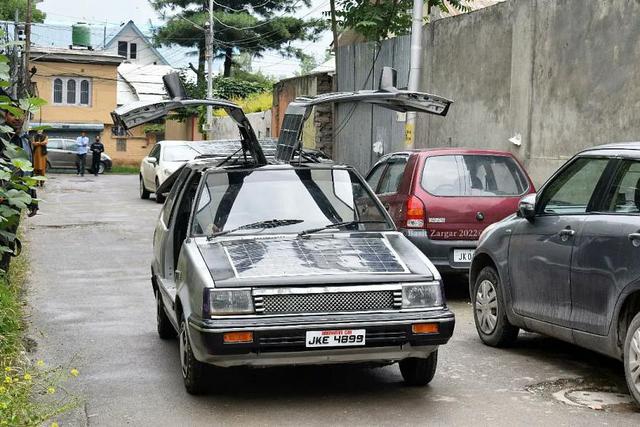 Thầy giáo tự chế tạo xe năng lượng mặt trời: "Tôi đã có thể trở thành Elon Musk của Ấn Độ" - Ảnh 3.