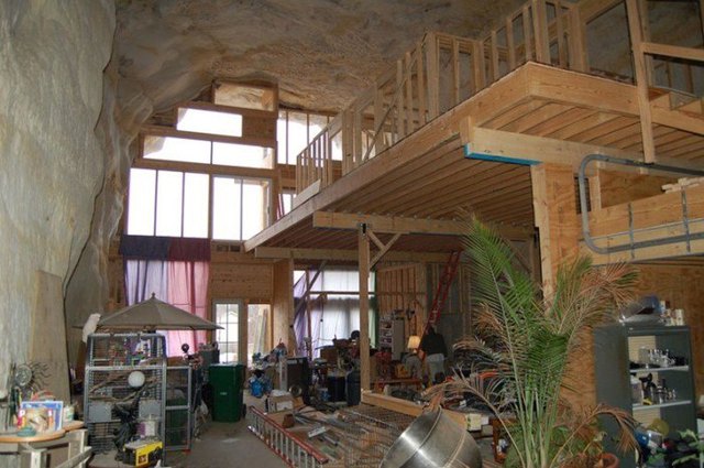 Chiêm ngưỡng cận cảnh ngôi nhà đá từng là điểm dừng chân cho giới thượng lưu: Có nơi tổ chức hòa nhạc, suối nước nóng và cả sân trượt băng - Ảnh 6.