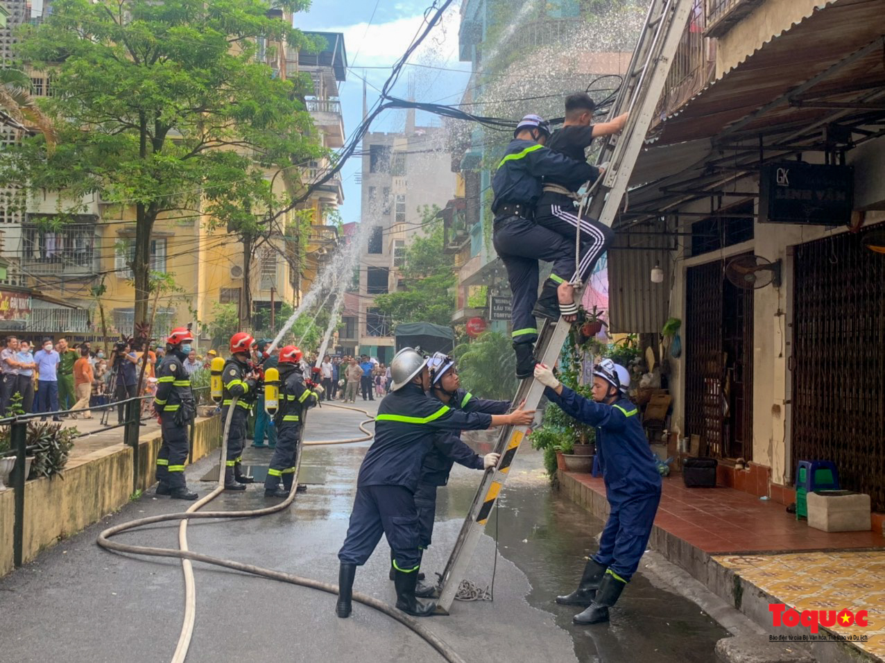 Hà Nội: Ra mắt mô hình “Khu dân cư an toàn PCCC” trên địa bàn quận Ba Đình - Ảnh 10.