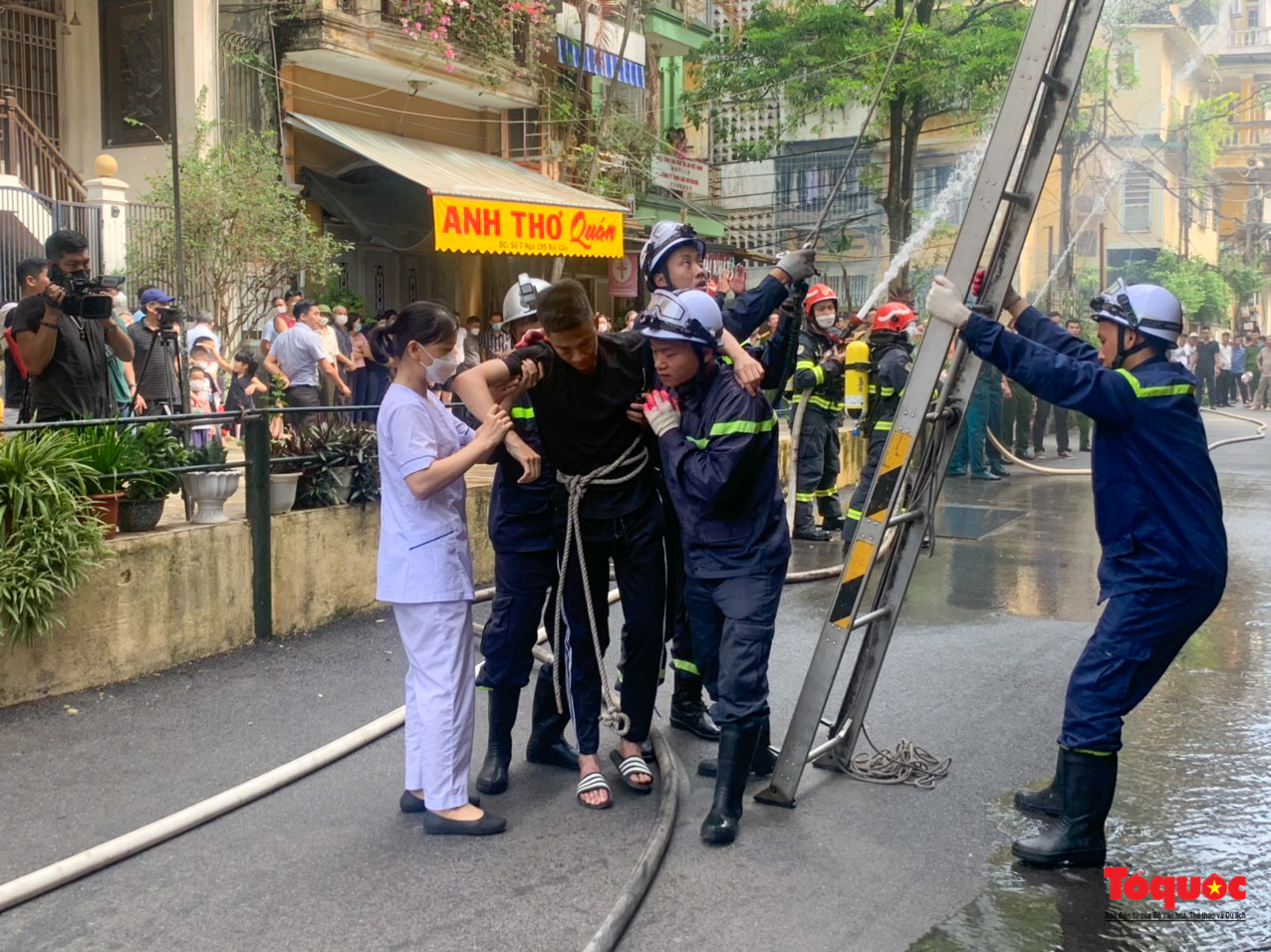 Hà Nội: Ra mắt mô hình “Khu dân cư an toàn PCCC” trên địa bàn quận Ba Đình - Ảnh 11.