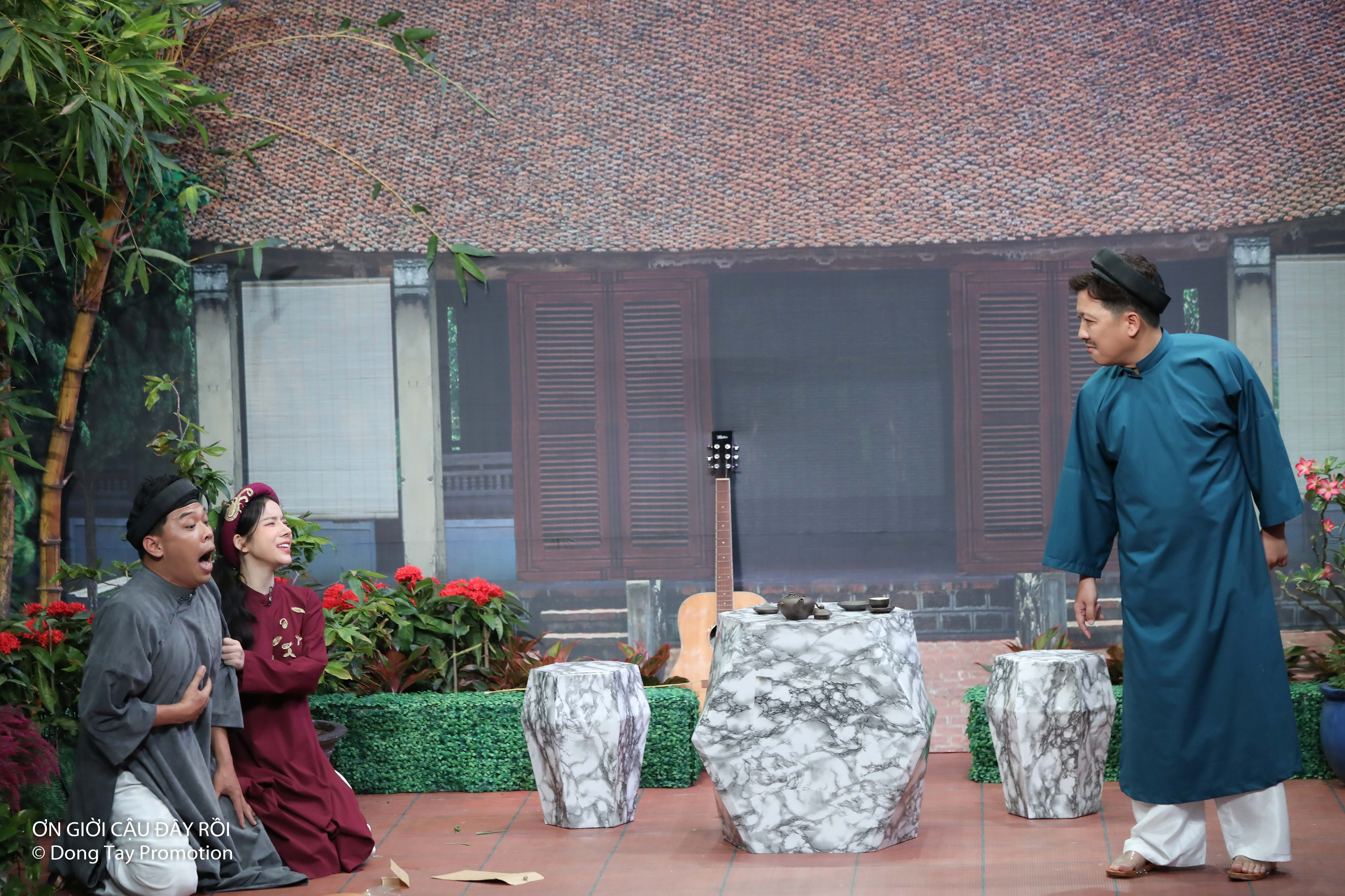 Ơn giời! Cậu đây rồi: Ca sĩ LyLy khiến Trường Giang té ngửa chỉ vì một câu nói Ơn giời! Cậu đây rồi: Ca sĩ LyLy khiến Trường Giang té ngửa chỉ vì một câu nói