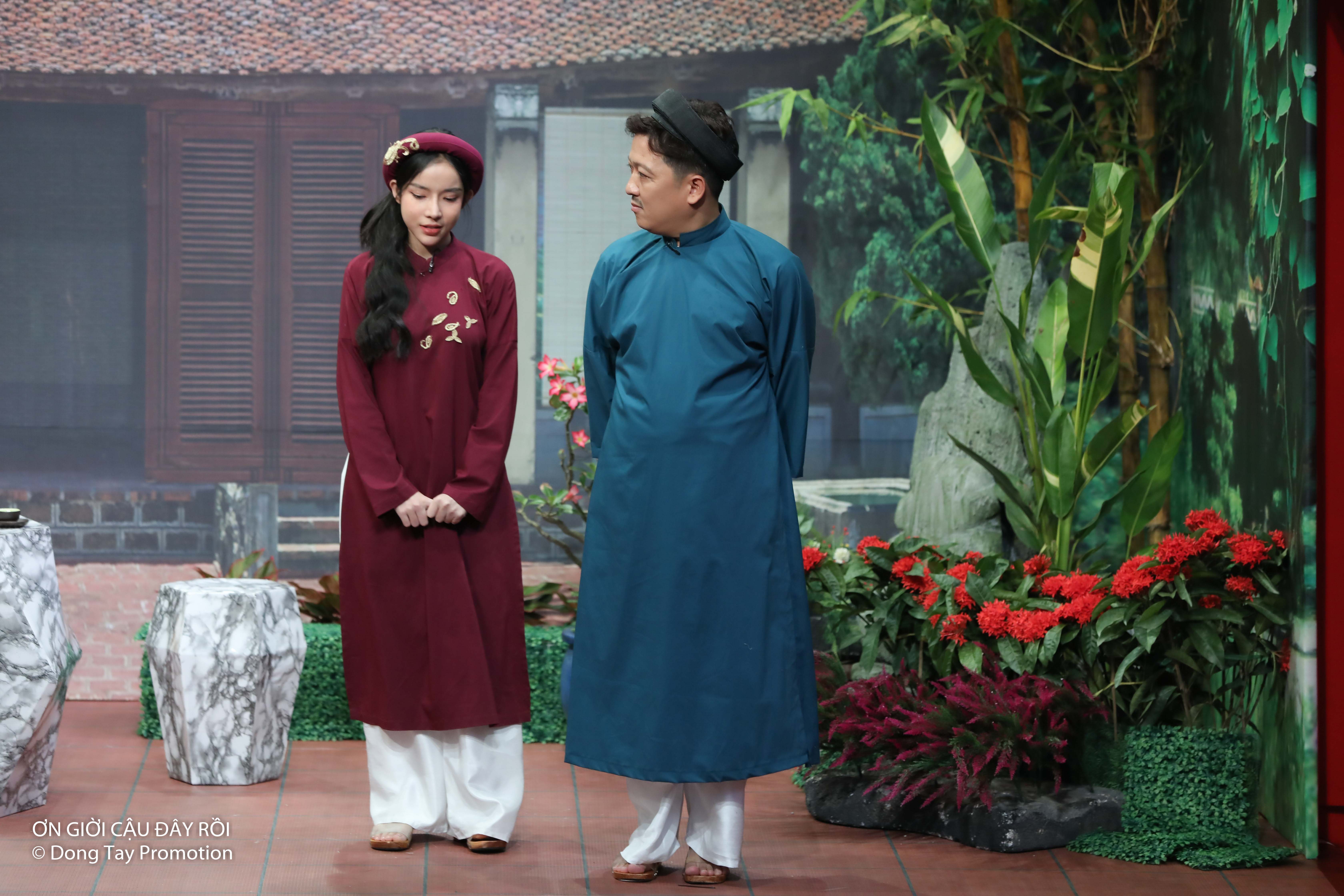 Ơn giời! Cậu đây rồi: Ca sĩ LyLy khiến Trường Giang té ngửa chỉ vì một câu nói Ơn giời! Cậu đây rồi: Ca sĩ LyLy khiến Trường Giang té ngửa chỉ vì một câu nói
