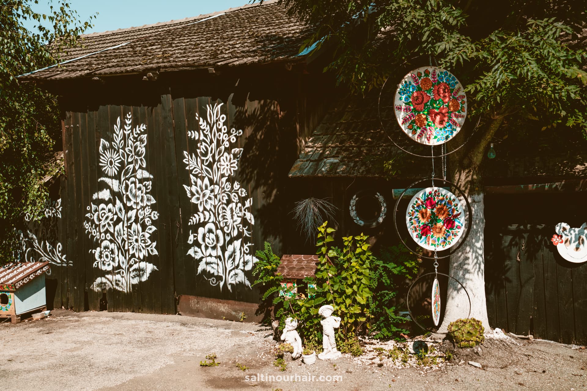 Ngôi làng rực rỡ sắc màu mang vẻ đẹp lạ thường, được ví như "viên ngọc quý ẩn giấu" của đất nước xinh đẹp vùng Trung Âu - Ảnh 20.