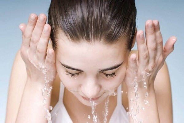 Quy trình skincare cho da mụn ẩn đúng chuẩn y khoa, hiệu quả sau 2 tuần