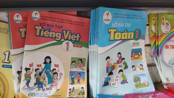 Lãi đậm, lãi khủng nhờ sách giáo khoa: Siêu lợi nhuận là tất yếu