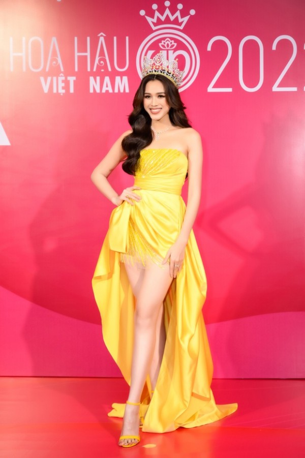 Dàn hoa hậu khoe nhan sắc rạng rỡ tại họp báo Hoa hậu Việt Nam 2022 Dàn hoa hậu khoe nhan sắc rạng rỡ tại họp báo Hoa hậu Việt Nam 2022