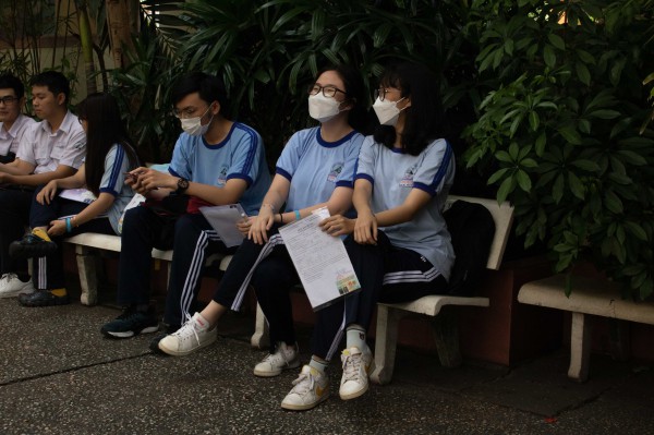 Thi tốt nghiệp THPT 2022: ‘Như thi học kỳ, không quá áp lực’