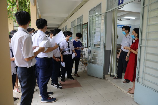 Thi tốt nghiệp THPT 2022: Thí sinh hoàn tất thủ tục chuẩn bị bước vào kỳ thi