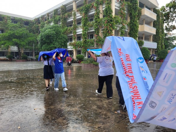 Thi tốt nghiệp THPT 2022: Thí sinh hoàn tất thủ tục chuẩn bị bước vào kỳ thi