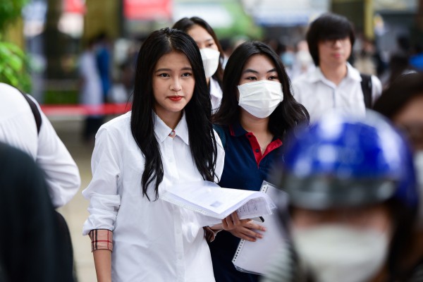 Gần 98.000 thí sinh tại Hà Nội làm thủ tục dự thi tốt nghiệp THPT