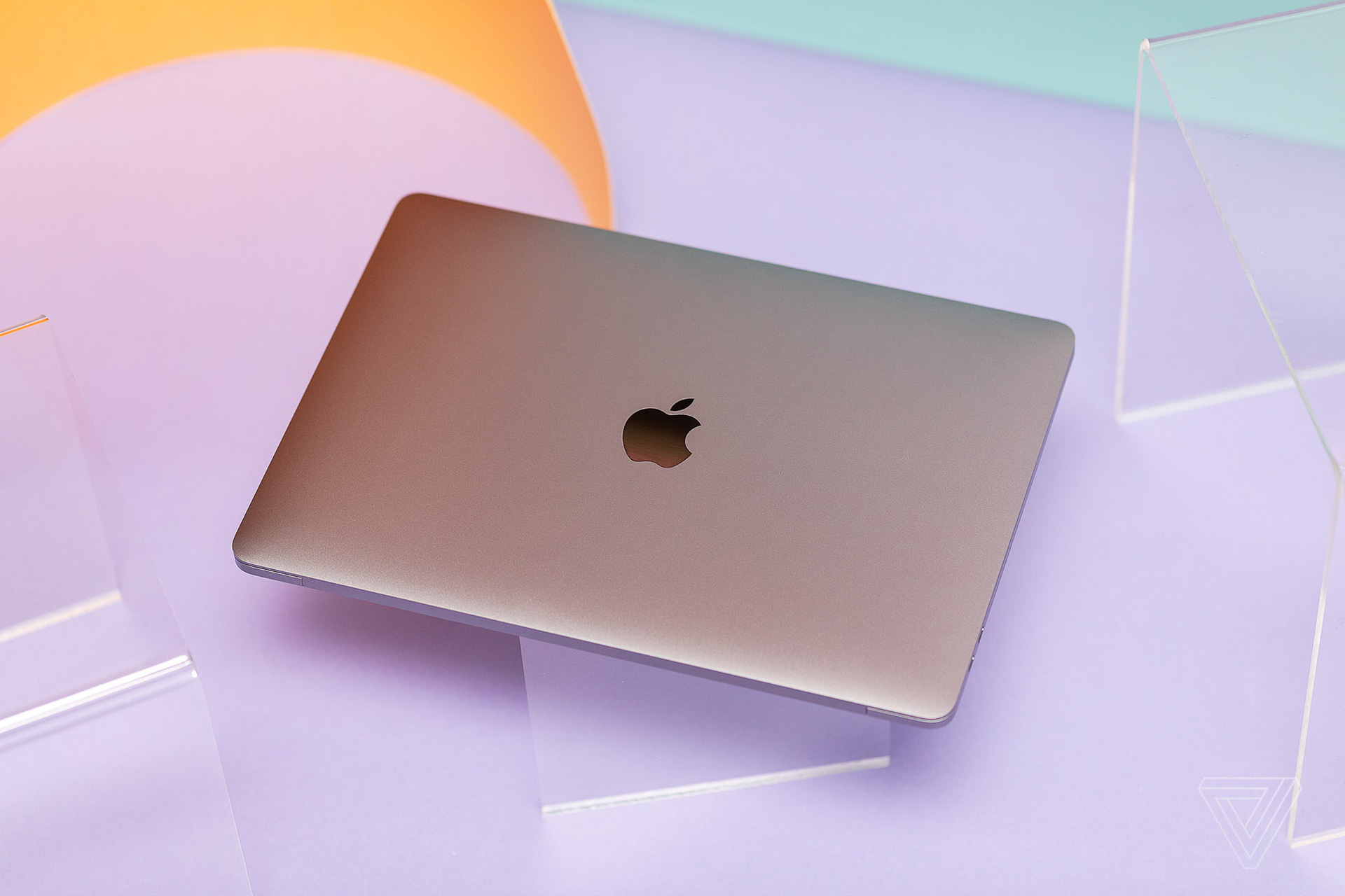 MacBook Pro M2 mở bán tại Việt Nam