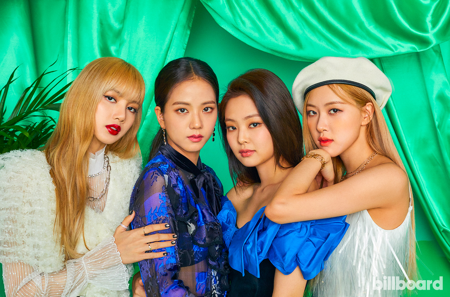 SNSD và BLACKPINK cùng trở lại trong tháng 8 - Trận chiến của 2 nhóm nhạc nữ hàng đầu K-Pop