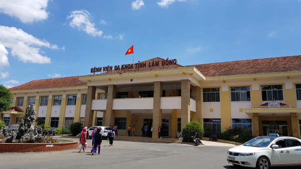 Ngộ độc rượu ở Lâm Đồng: 2 nạn nhân đã tử vong, thêm 1 người nhập viện