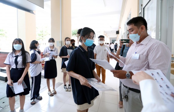 Bộ GD-ĐT lưu ý về bài thi tổ hợp trong buổi thi sáng nay