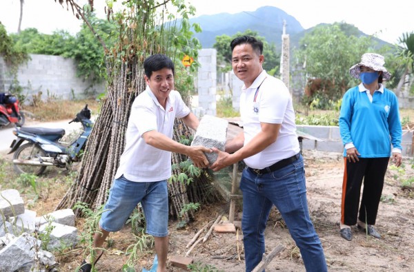 FC LQ BCA vô địch giải tứ hùng Cúp Báo Thanh Niên FC LQ BCA vô địch giải tứ hùng Cúp Báo Thanh Niên