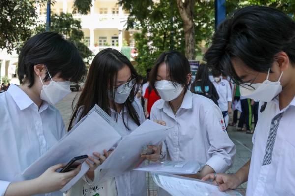 Điểm chuẩn vào lớp 10 tại Hà Nội tăng