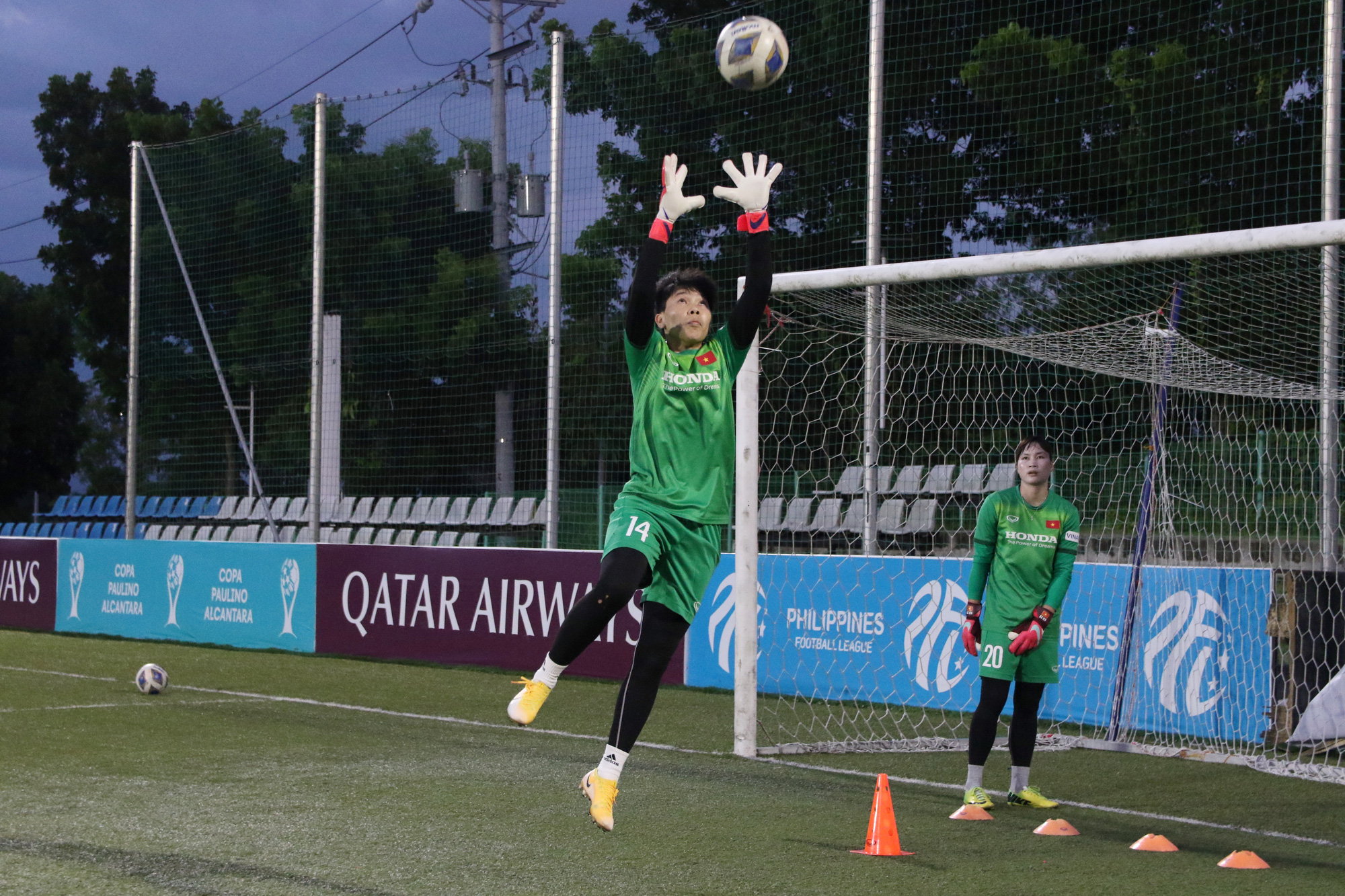 ĐT nữ Việt Nam trở lại sân tập sau 2 trận toàn thắng