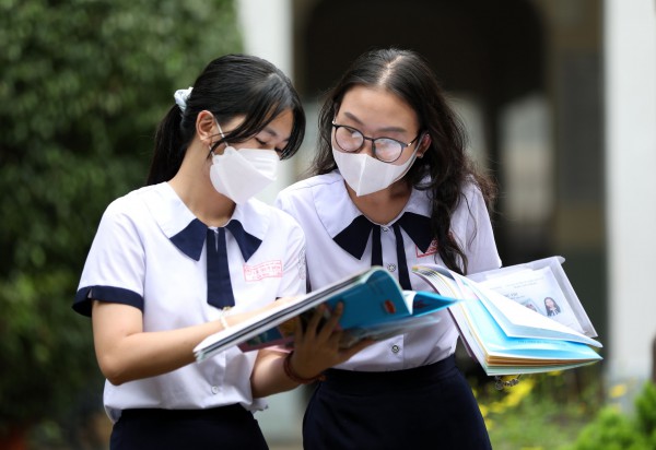 Tin tức giáo dục đặc biệt 12.7: Nguyên nhân khiến nhiều trường tăng điểm chuẩn lớp 10