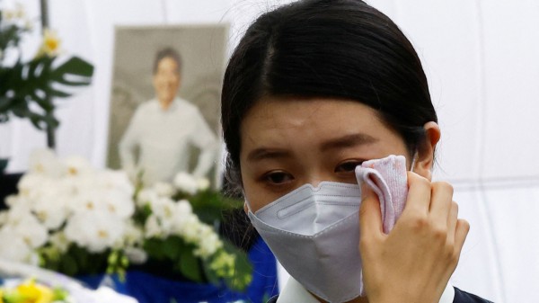 Hàng dài người đến tiễn đưa cựu Thủ tướng Nhật Bản Abe Shinzo Hàng dài người đến tiễn đưa cựu Thủ tướng Nhật Bản Abe Shinzo