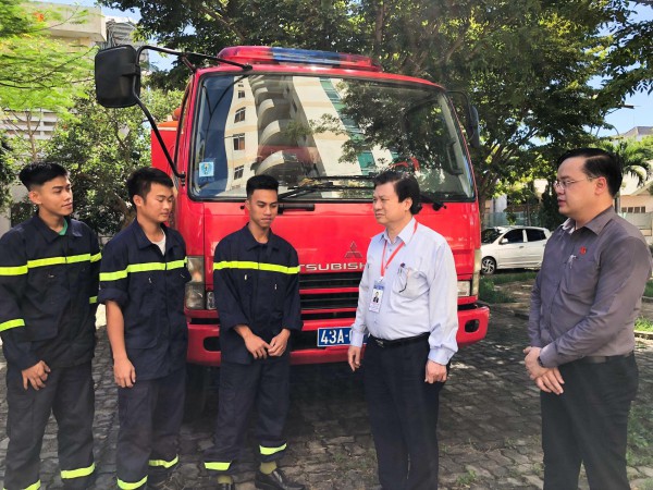 Thứ trưởng Bộ GD-ĐT yêu cầu chấm thi phải Thứ trưởng Bộ GD-ĐT yêu cầu chấm thi phải