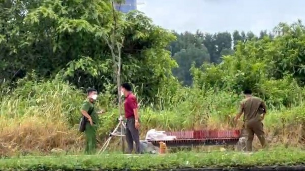 Phát hiện xác chết nam giới bên dưới hồ đá làng ĐH Quốc gia TP.HCM