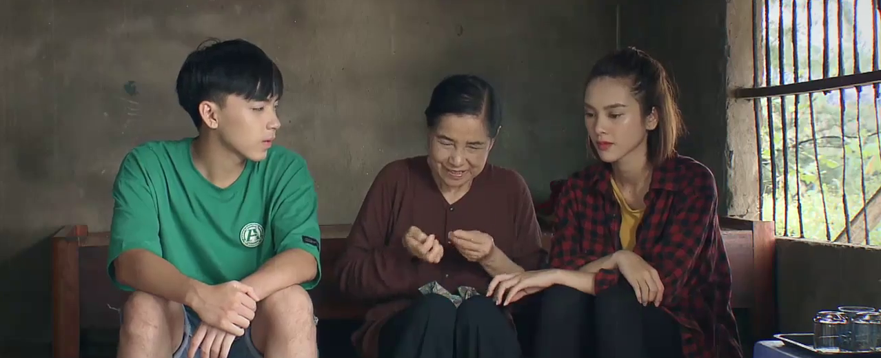Lối nhỏ vào đời - Tập cuối: Thảo đỡ nhát dao cho Dũng, Hoài sống ở bình yên ở quê Lối nhỏ vào đời - Tập cuối: Thảo đỡ nhát dao cho Dũng, Hoài sống ở bình yên ở quê