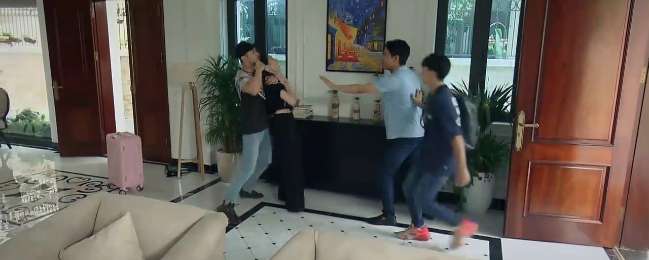Lối nhỏ vào đời - Tập cuối: Thảo đỡ nhát dao cho Dũng, Hoài sống ở bình yên ở quê Lối nhỏ vào đời - Tập cuối: Thảo đỡ nhát dao cho Dũng, Hoài sống ở bình yên ở quê