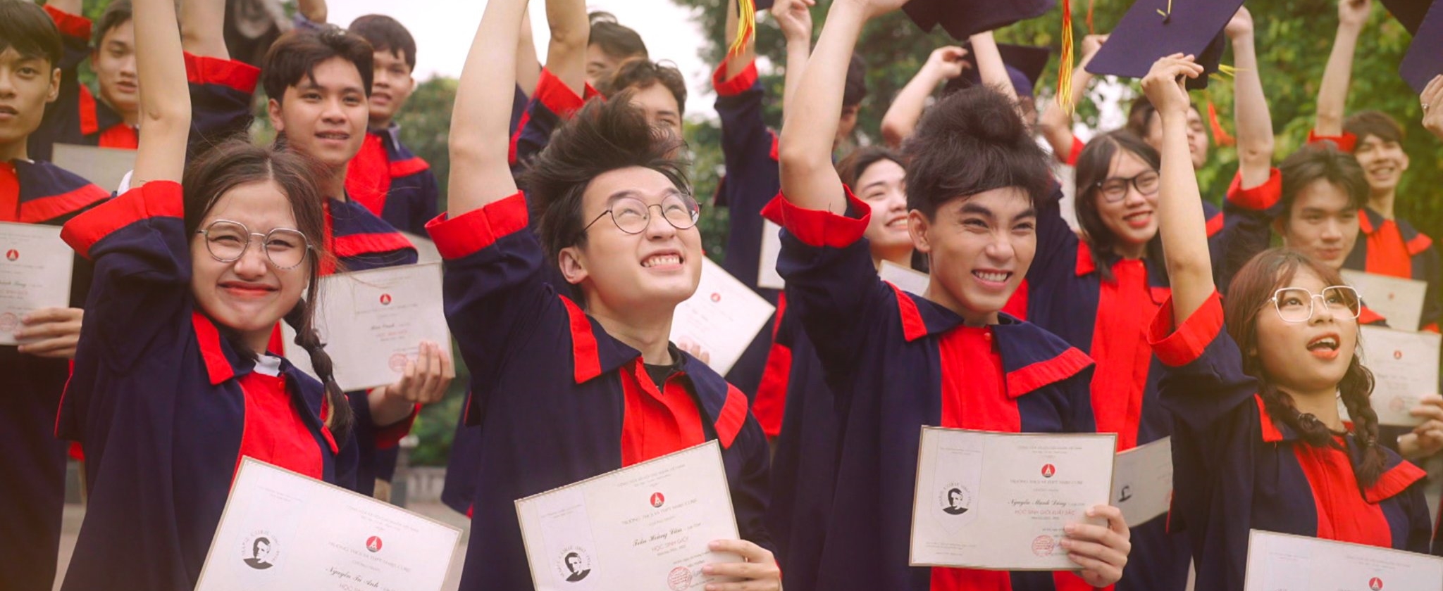 Lối nhỏ vào đời - Tập cuối: Thảo đỡ nhát dao cho Dũng, Hoài sống ở bình yên ở quê Lối nhỏ vào đời - Tập cuối: Thảo đỡ nhát dao cho Dũng, Hoài sống ở bình yên ở quê