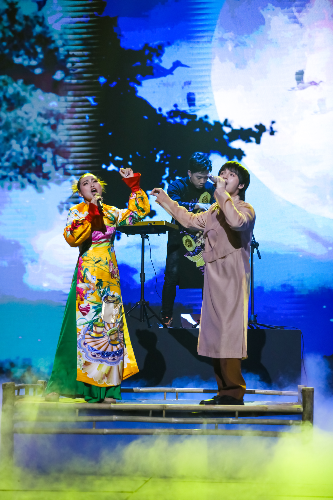 Trời sinh một cặp: Nhạc sĩ Nguyễn Hải Phong khen “bản phối đẳng cấp” của Thái Sơn beatbox Trời sinh một cặp: Nhạc sĩ Nguyễn Hải Phong khen “bản phối đẳng cấp” của Thái Sơn beatbox