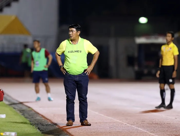 HLV Trần Minh Chiến xin từ chức HLV CLB TPHCM