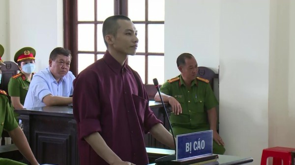 Các bị cáo ở Tịnh thất Bồng Lai tôn sùng Lê Tùng Vân, xem là “Phật sống"