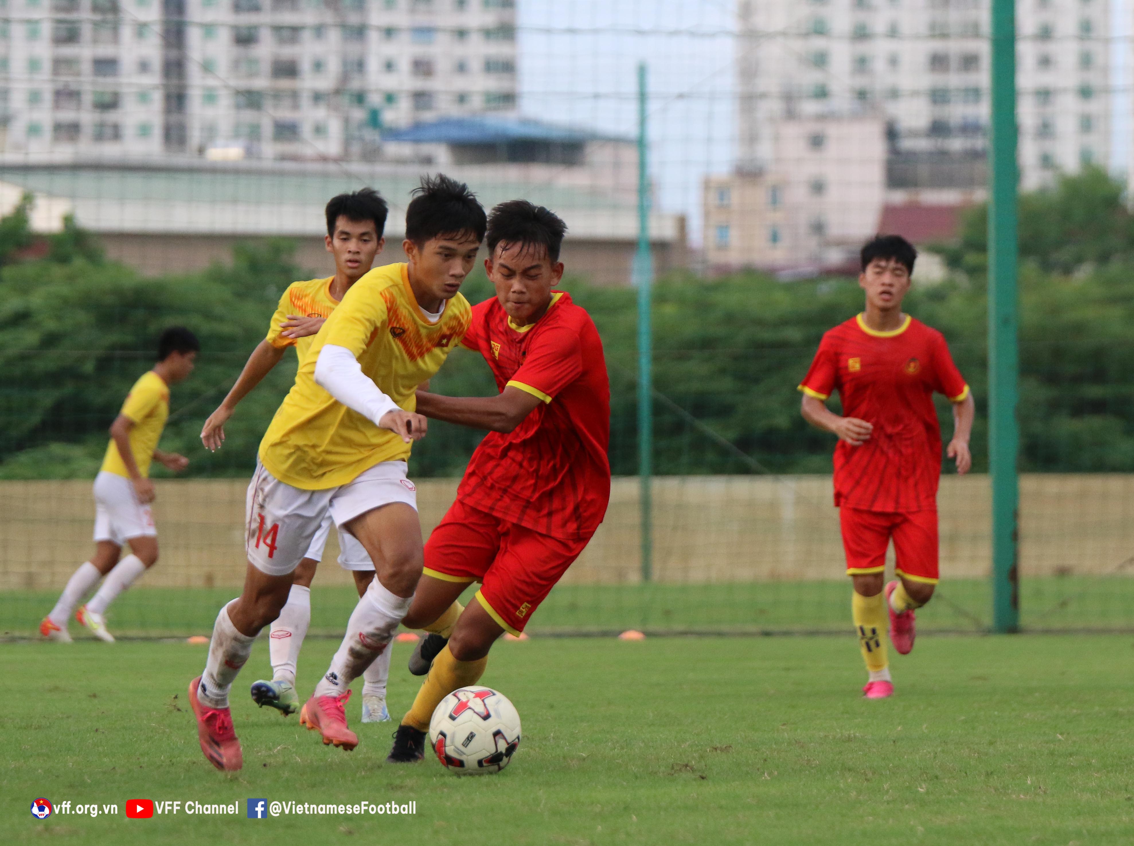 Đấu tập - U16 Việt Nam thắng U19 CAND 6-4 sau 135 phút